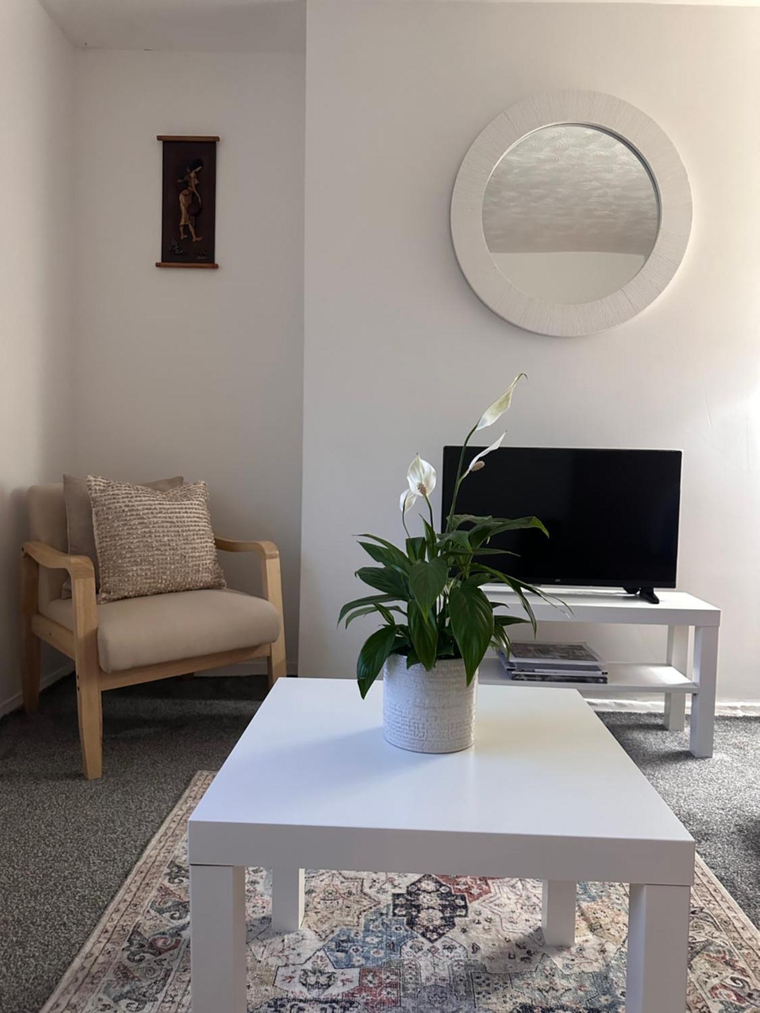 Ocean Village Marina 2 Bedroom Apartment With Balcony! Southampton Kültér fotó